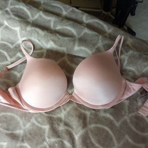 Victoria's Secret Very Sexy Push Up Bra 34C NWOT